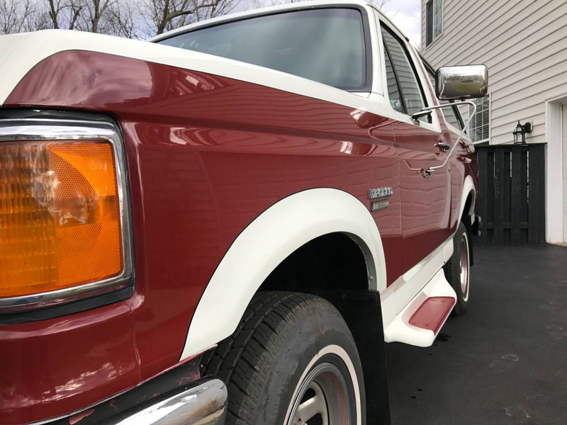 Illustration for article titled For $7,900, Would You Horse Around In This Eddie Bauer Edition 1987 Ford Bronco?